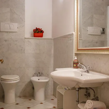 Bed & Breakfast Dream Domus 4*
